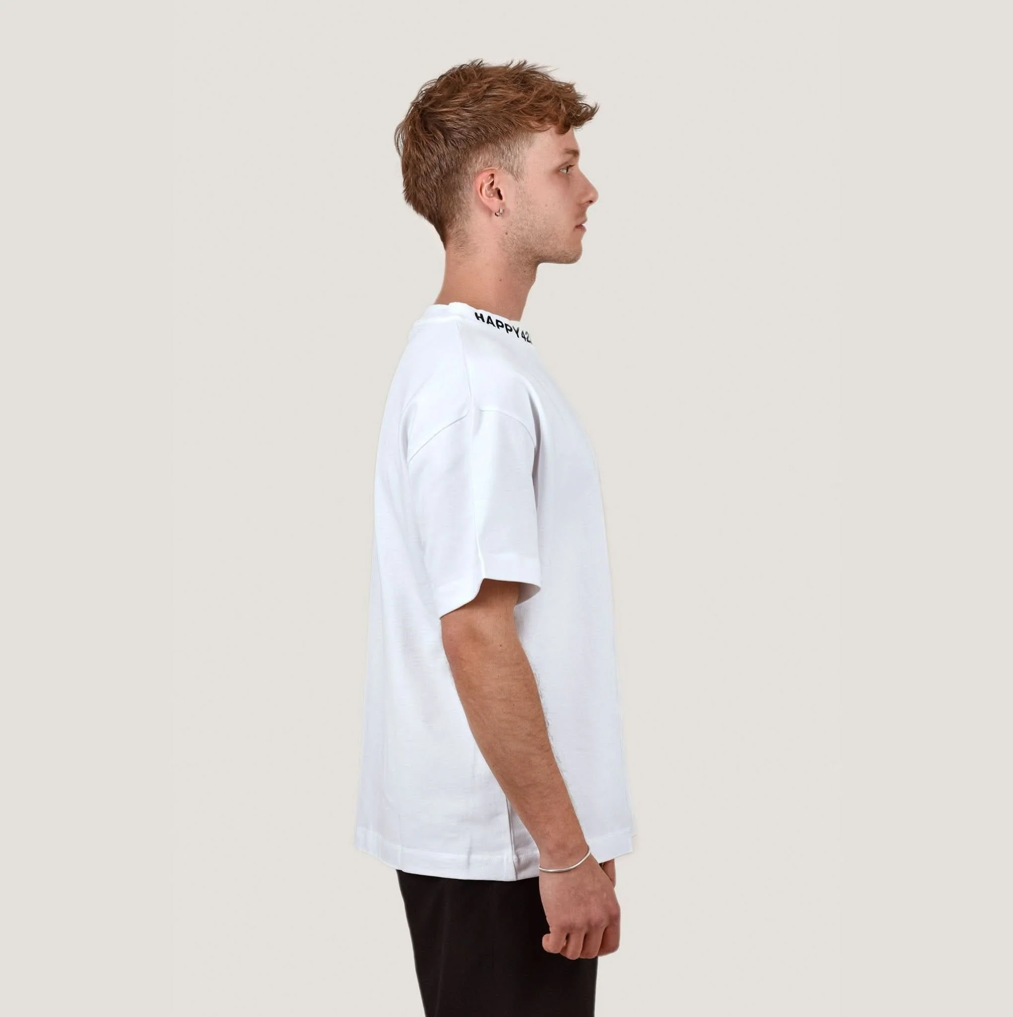 Oversize T - Kragen mit Stick Weiß - Image 3